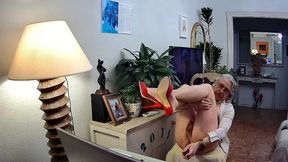 carlatx barefoot and with a cucumber up her ass