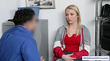 Security officer fucking blonde thief