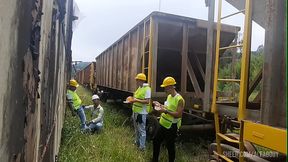 OS OPER&Aacute_RIOS PEGARAM PESADO NA HORA DO ALMO&Ccedil_O FUDERAM O COLEGA PASSIVO E DERAM MUITO LEITE DE SOBREMESA Part I