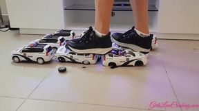 Anastasija 18 - Crushing 9 Police Cars WMV