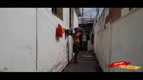 COMI O CU DA EMPREGADA NO QUINTAL E GOZEI NA BOCA DELA...