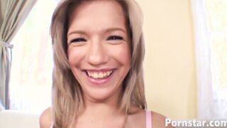 Slim Sexy Bibi Noel Finger Bang Herself And Sucks Rough