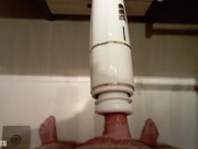 Auténtico sexy maduro peludo con gran polla gimiendo y corriéndose duro con masturbador automático!