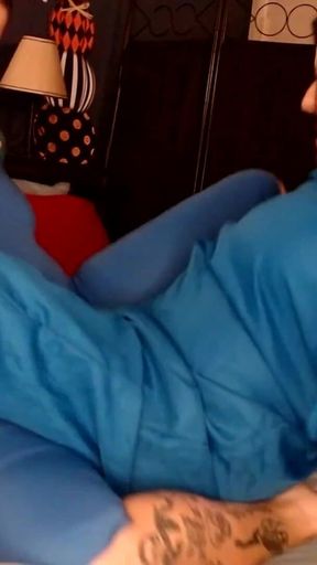 Lesbian Cosplay Mario and Luigi Scissoring