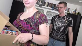 German sex club babe receives her twat licked by postman