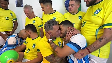 Brasileiros fuderam os argentinos numa suruba deliciosa