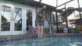 Impaled on a dildo for water bound orgasms (WMV HD 8000kbps)