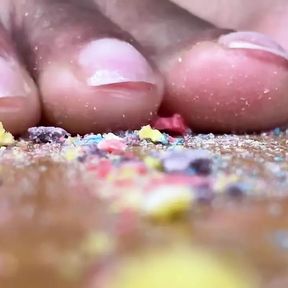 Ebony Giantess Crushes Fruit Loops with Her Bare Feet