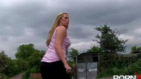 PORNXN - Blonde hoe pissing on the street (Paige Turnah)