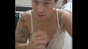 Me comeria com essa camisola?