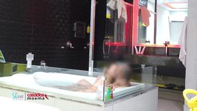 na banheira, sozinhos, dei no pelo para ele!