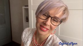 Уговариваю Кристал Флин сделать мне минет