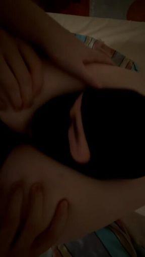 Quick little headscissor POV + thighs worshipping👅😫