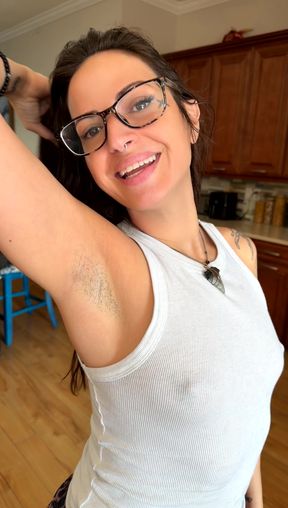 MILF with armpits showing her stuff for the camera