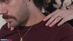 Stepmom's Surprise: Justine Jakobs Discovers the Truth with Nade Nasty