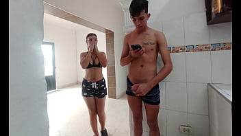 HERMANASTRA NUEVA LLEGA DE VISITA A MI CASA Y ME ENCUENTRA MASTURBANDOME, NO DIGAS NADA HERMANASTRA HARE TODO LO QUE TU ME DIGA, HERMANASTRA COLOMBIANA CALIENTE- PORNO EN ESPANOL-