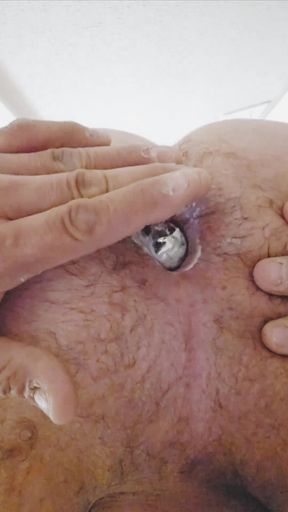 my virgin anus is very narrow, I couldn&#039;t insert the plug, can someone help me open it more?