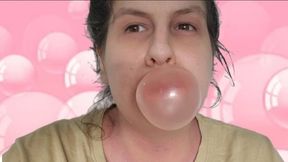 Gum Fetish – I Blow Huge Bubbles and Chew for You