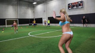 Phim khiêu dâm hạng nặng về hai thiếu nữ đồng tính ngực khủng mông to PAWG Carter Cruise và Payton Simmons bị quan hệ tình dục qua đường hậu môn.