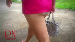 A lady masturbates in a car in a parking lot Teasing a clit with a dildo