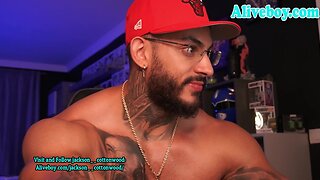 Fit, energetic hunk shows off his muscles in amateur solo webcam session masturbation webcam bodybuilders hunks tattoo muscle daddy glasses