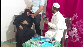 Muslim women fucked by the doctor in front of her husband because she could not get pregnant (Threesome Sex)