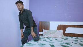 Husbund Ne Wife Ko Pakda Patni Ne Pati Ke Bahar Jane Ke Baad Apne Dost Ko Ghar Bula Kar kiya Sex