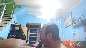 chupando o corretor de imoveis ate ele gozar na minha boca..