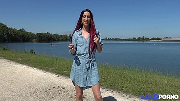 Carlie, belle coquine, veut de la sodomie avant tout