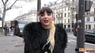 Ερασιτεχνική μελαχρινή Γαλλίδα πόρνη με εσώρουχα που γαμάει σκληρά πρωκτικό σεξ