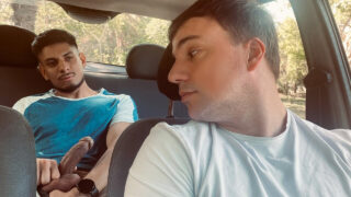 Amatör Amerikalı Alexander Rajesh ve Jonas Matt'in anal ilişkiye girdikleri POV (birinci şahıs bakış açısı) kamuya açık videosu.