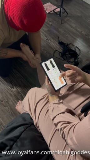 Goddesses spent 2000$ when bitchboi massages feet