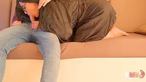 My Stepsister Didnt Know That I Put My Dick In A Box Of Chips And Gave It To Her! Fucked Her And Cum In Pussy