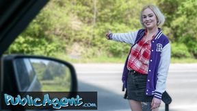 Public Sex Süß aussehende Blondine hob sie auf und fickte hart in ihre klatschnasse Muschi