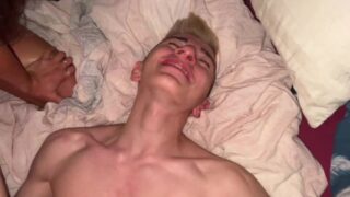 Spermsprut, orgie, dobbel penetrasjon – hardcore anal gruppesex for jente