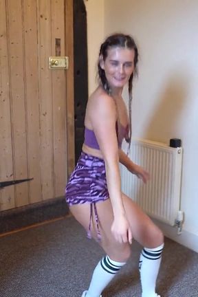 Louise T - I've Got Moves