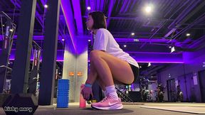 forbidden gym bathroom ritual - yellow piss & climax