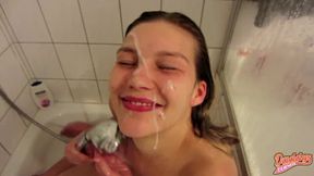 First Time Full Facial Cumshot!! - Daddys Luder