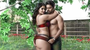 Indian Desi Bhabhi Sex with Her Devar in the Garden
