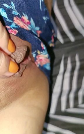 Hot Indian Mumbai girl masturbating pussy with her fingers