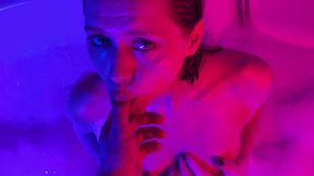 Young Slut Fucks Well In The Jacuzzi - Homemade Wet Couple Sex with my Girlfriend