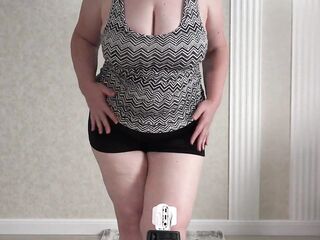 Large booty tries on pants, shorts and records a hot movie scene for her lover. Home camera watches older wife. PAWG.