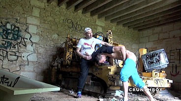 amator sextrpae outdoor with Jess and sneaker boy