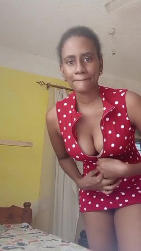 Big-titted onlyfan shows off her tits