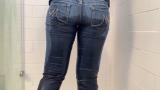 Attempting to Test my Bladder in Tight Jeans