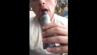 Straight lad wanting to suck cock