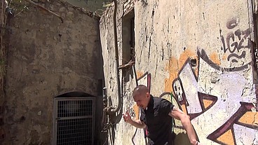 Baise hard dans les ruines d'une usine désaffectée - Agents X - Scène 6