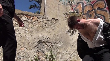 Baise hard dans les ruines d'une usine désaffectée - Agents X - Scène 6