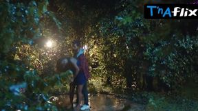 Hottie Pooja Poddar's steamy scene in Napunsak