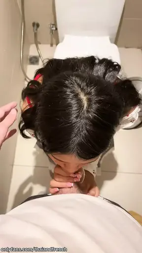 Young Asian Cutie Gives an Amateur Blowjob in Public Restroom